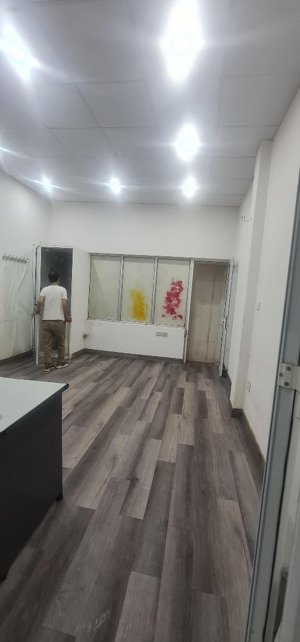 cho thuê nhà ngõ 318 la thành, đống đa, 40m² x 4 tầng, ô tô tránh, 11 triệu/tháng