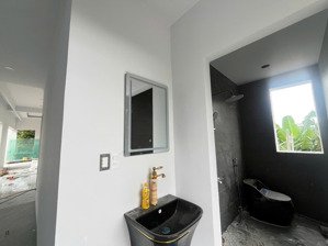 nhà nghỉ dưỡng ven đà lạt có suối đá sau nhà cực chill