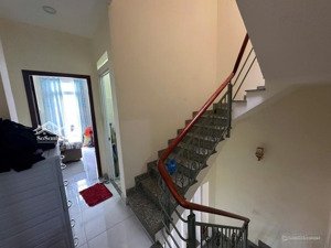 chỉ 4,4 tỷ sở hữu nhà 5 tầng giữa trung tâm xã hoài đức! ngõ thênh thang, oto nhỏ qua cửa