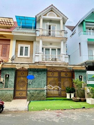 ngộp bank - bán gấp nhà biệt thự khu phân lô vip phan văn trị, dt 8x15m giá 17.5 tỷ tl