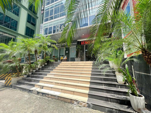 chính chủ cho thuê sàn văn phòng tại 850 đường láng hai sàn hơn 400m2