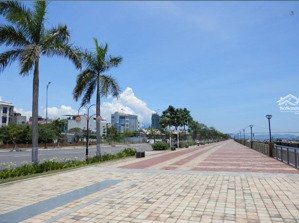 bán nhà gần biển mỹ khê 110m2 đường 10.5m, giá chỉ 25. x tỷ