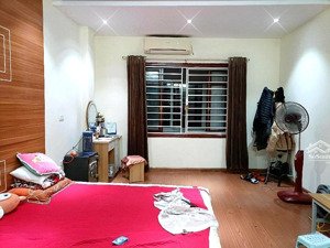 bán nhà đẹp - đại từ - phân lô vuông vắn - hơn 5 tỷ - 3 nhà ra ô tô tránh