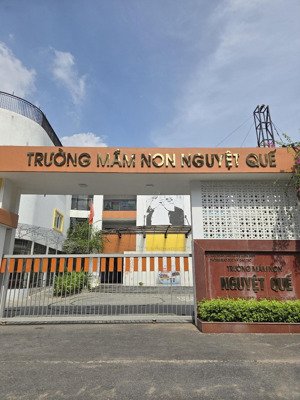 bán căn nhà khu phân lô giáo viên ngọc thụy long biên gara ô tô thang máy 82m 5 tầng giá 26,3 tỷ