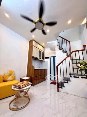 chính chủ nhờ bán căn nhà phố bạch mai - hai bà trưng - ô tô cách nhà 20m - 20m2