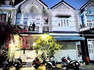 nhà đẹp tô vĩnh diện đông hòa 76m đường 12m gần làng đh giá 4,8 tỷ shr hỗ trợ bank