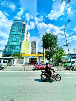 Tòa nhà lớn Phú Nhuận, có hầm, 3 lầu, sân thượng, 334m2 đất, 185 tỷ