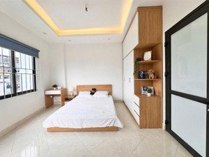 chung cư mini 24p full đồ-8 tầng thang máy- 30m ra mặt đường phú đô-doanh thu đạt 1.2 tỷ/năm