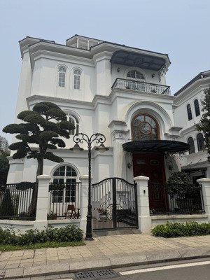 chính chủ cần bán biệt thự song lập ngọc trai view vườn hoa tại vinhomes ocean park gia lâm hà nội
