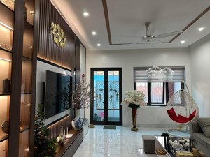 bán nhà ngọc lâm, quận long biên: 33m2, 4 tầng, 5.15 tỷ, sát phố, trung tâm, 