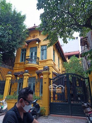 bán biệt thự độc nhất phố cổ - ba đình - hà nội, dt 320m2, giá chào 250tỷ, lh xem nhà 