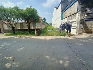 sang gấp lô đất ngay khu phố bình phước, đường bình nhâm 58 ra dt745 2p di chuyển, thổ 90m2, shr