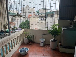 nhà đẹp ở luôn, gần ô tô 33m2x4t có 5.9tỷ định công hoàng mai
