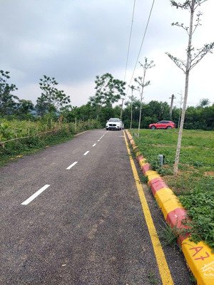 bán mảnh đất hạ bằng thạch thất hà nội 100m2 full thổ cư giá 25tr/m2 sổ đỏ sẵn sàng giao dịch