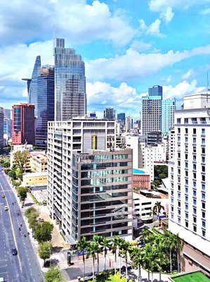 bán tòa nhà view sông sg mt tôn đức thắng q1 dt 10x32m hầm 12 tầng dòng tiền 18 tỷ/năm giá 470tỷ