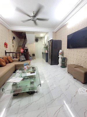 hiếm. bán nhà ngọc lâm 30m2 4 tầng 2 bước chân ra mặt phố hồng tiến, 5,09 tỷ