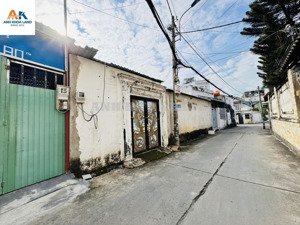 bán đất 2 mặt hẻm vuông vức đường 9, p. linh tây. hẻm xe hơi thông tứ hướng, trước sau thoáng mát.