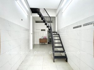 kiot cho thuê 2 phòng ngủ có sẵn nội thất cơ bản - đối diện công an quận 6 đường văn thân - lò gốm