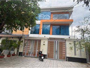 bệt thự khu tên lửa - ( 10x 20m ) - hầm + 3 lầu giá 36 tỷ - trục đường 20m liền kề aeon mall