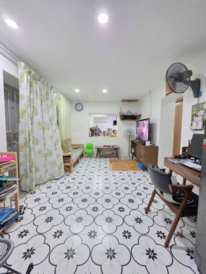 bán căn hộ phố lò đúc 70 m2_ full nội thất_20m ra ô tô, chỉ 4 tỷ ngõ nông, thoáng, kd online