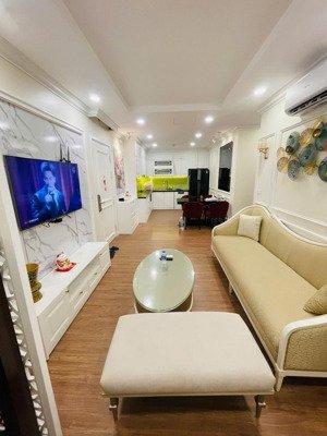 chính chủ bán căn 66m tòa l3 le grand jardin giá 4.6 tỷ. có sổ - có hỗ trợ khách vay