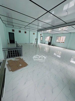 cho thuê 400m2 - xtt 20tr hd lâu dài