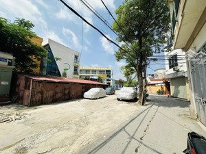 siêu phẩm hòe thị nhà hai mặt thoáng ô tô đỗ cổng - vị trí đẹp, cực thoáng, chỉ 6,x tị