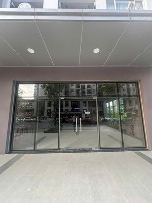 cho thuê shophouse căn góc kdc sunrise riverside 143m2 143tr - thô - vị trí trung tâm 
