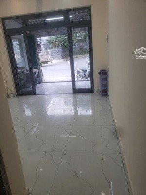 cho thuê nhà nguyên căn - 2 p. ngủ - đường hoàng văn thụ - mặt tiền kinh doanh - 12 triệu/tháng