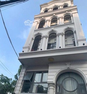 nhà chdv khu nam long, quận 7. thu nhập 300 triệu. 8 tầng. 8m x 21m. 50 phòng. giá 50 tỷ