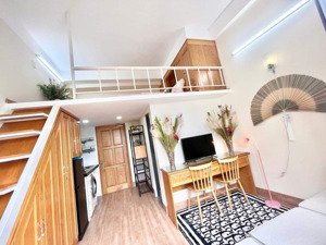 khai trương căn hộ 2 tầng - thang máy - hầm xe ngay cầu kiệu , đại học isb, nhà thờ tân định