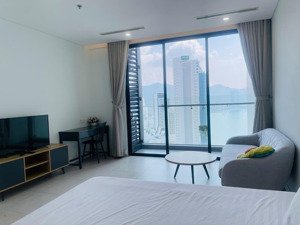 bán căn studio scenia bay. giá 2.5 tỉ. lh 