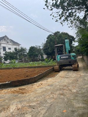 chính chủ bán lô góc 178m2. mặt tiền 7m. tại hoà thạch - phú cát - hà nội. cách trục chính 50m