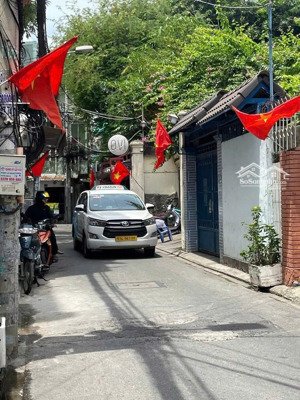 hiếm khu vip dòng tiền 12tr/tháng, đường lê văn sỹ p1 tân bình, 43m2 ngang 3,6m 2 tầng, giá 6,1 tỷ