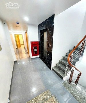 bán nhà nhà dòng tiền, phố yên hoà, lô góc, thang máy, 13 phòng kk.