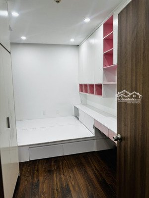 cho thuê 75m2 akari, nhà nội thất deco đẹp. xem nhà 24/7