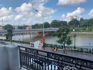 bán nhà 5 tầng có thang máy tuyến 2 thế lữ gần chợ sắt