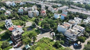 bán gấp lô góc siêu đẹp 2 mặt tiền đối diện công viên kdc hưng phú 1. liền kề global city 2km