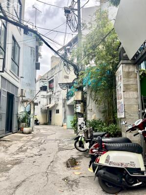 Phú nhuận, nhà đẹp ở ngay, 5 Tầng,6Pn, 37m2, gần hẻm xe hơi, thông Huỳnh Văn Bánh, 6.45 Tỷ