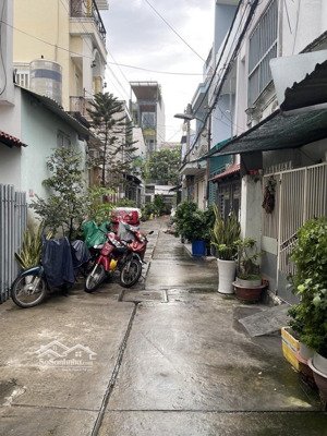 nhà ngộp bank bình tân. giảm ngay 1,3. 4x14m. hẻm xe hơi. ngày lê văn quới giáp tân phú