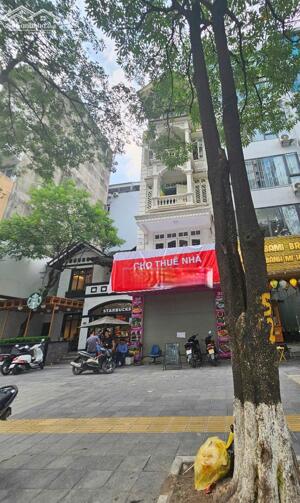 Cho thuê nhà phố Phạm Thận duật 5 tầng, có sân, oto đỗ vỉa hè làm VP, XKLD