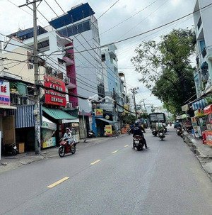 70m2 mặt tiền đường thạch lam, kinh doanh đông đúc