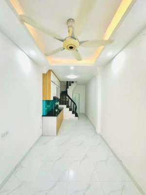 bán nhà 21m2 dương văn bé - 5 tầng mới ở ngay - ngõ thông - gần time city - chỉ 5.65 tỷ