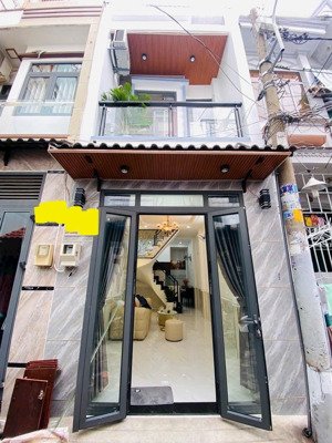 siêu phẩm đẹp- hẻm ô tô- tặng full nội thất- gần siêu thị emart -gần sân bay- đg bùi quang là -