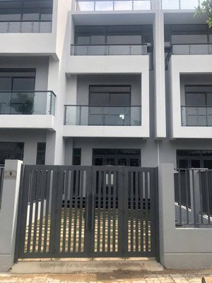 bán nhà phố liền kề khu đô thị đông tăng long, quận 9, hồ chí minh