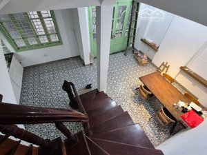 tôi cần cho thuê nhà riêng 3 tầng - full nội thất đầy đủ ngay tại trương công giai