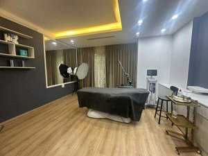 cho thuê nhà riêng đỗ quang-cầu giấy - dt 80m x 5 tầng- oto tránh - vỉa hè - giá 35tr/tháng tl mạnh