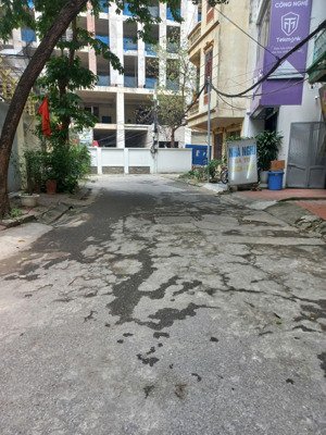 bán nhà phân lô phố ngụy như kon tum, nguyễn tuân tiện ở, làm văn phòng dt: 62m², nhà xây 5 tầng