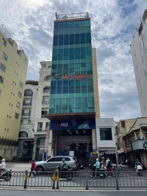 bán gấp tòa nhà mặt tiền lê văn duyệt, quận bình thạnh. hầm, 8 tầng. ngân hàng thuê 380tr/th.