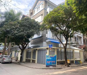 cho thuê nhà biệt thự lô góc đình thôn - mỹ đình.dt 130m*4t*mt 10m.giá 39tr/th